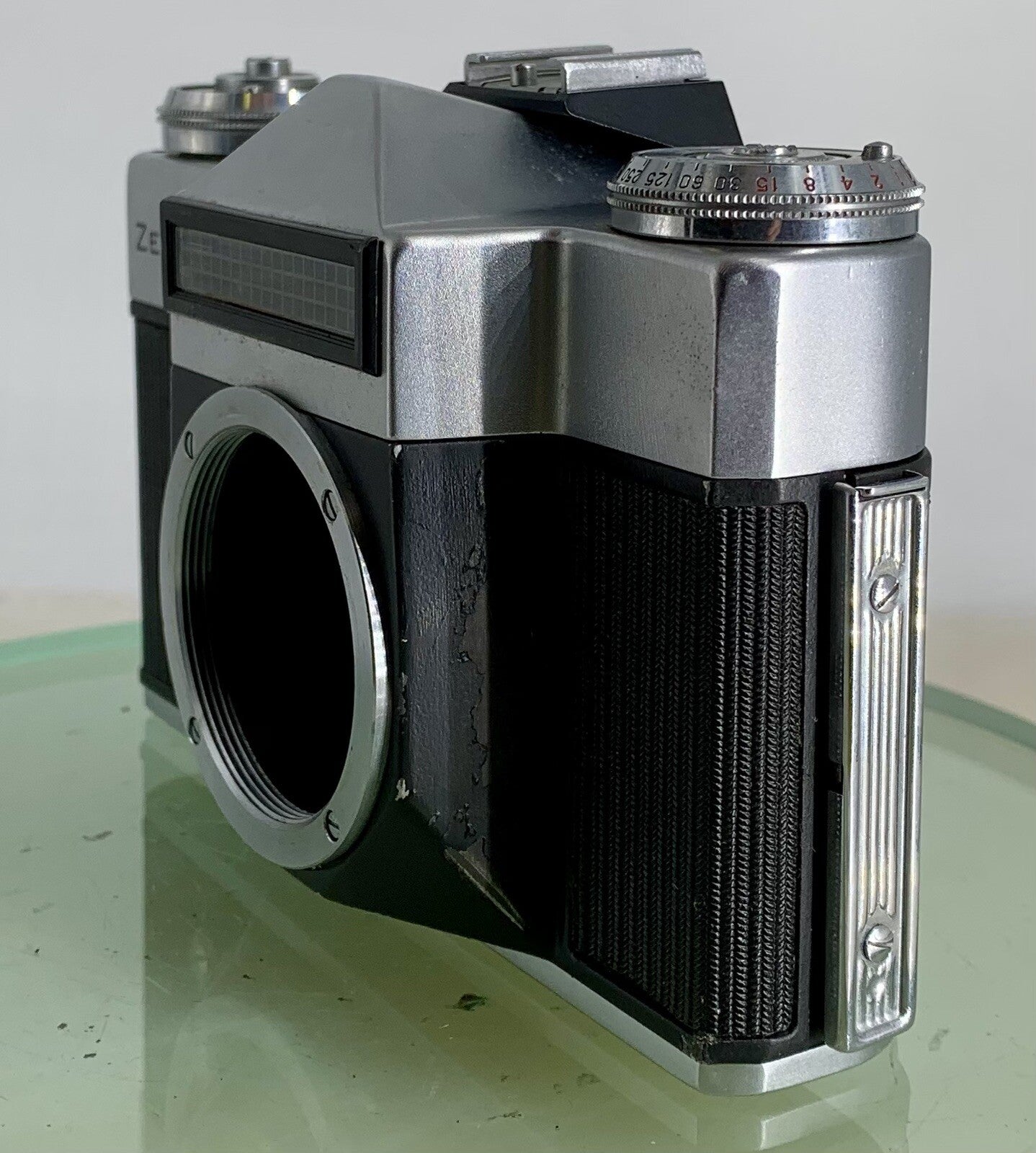 Zenit E 35mm SLR Film Camera Body Only + Tested - 3276