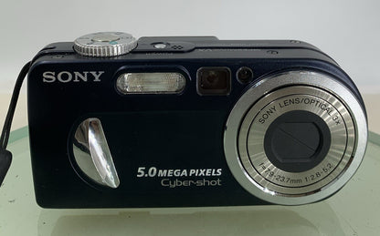 Sony CYBER-SHOT DSC-P12 5.0MP Digital Camera WITH CHARGER AND BAG TESTED - 6361