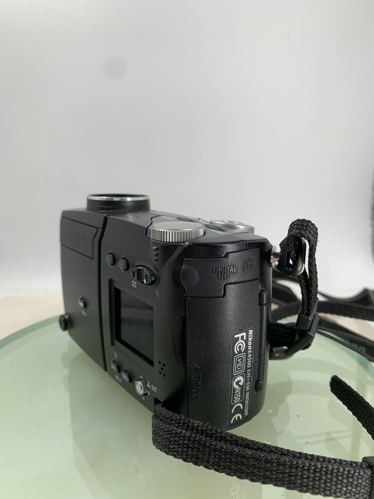 Nikon DigitalCamera Coolpix 4500 4.0MP BLACK 128MB CARD NO CHARGER TESTED - 6943