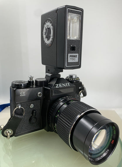 Zenit 11 VINTAGE CAMERA BLACK + HELIO LENS + PRINZ 770C FLASH LITE TESTED - 2690