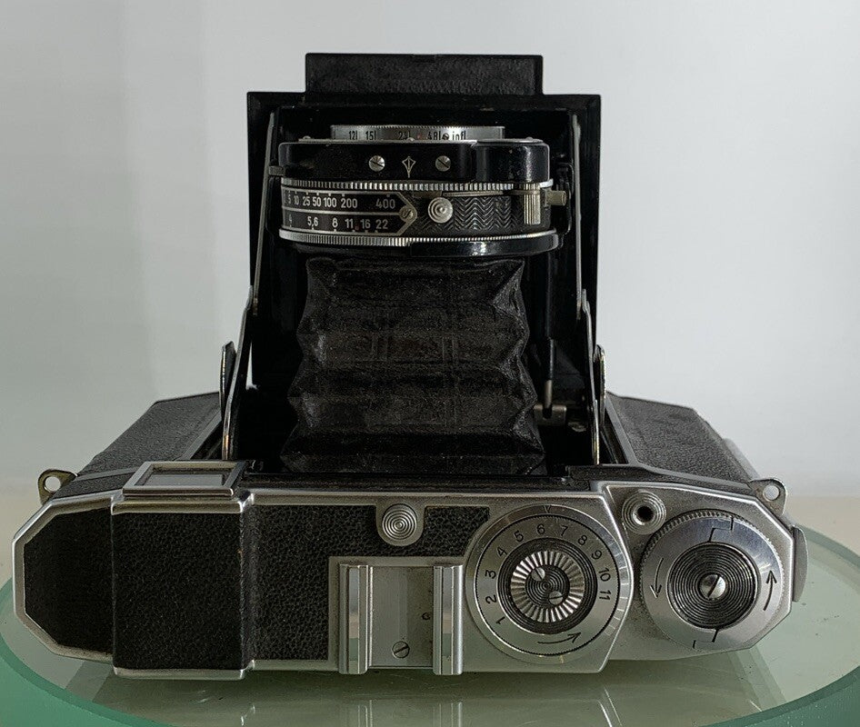ZEISS IKON SUPER IKONTA 532/16 Folding Camera. Zeiss Opton T 2.8/80mm Lens #1728