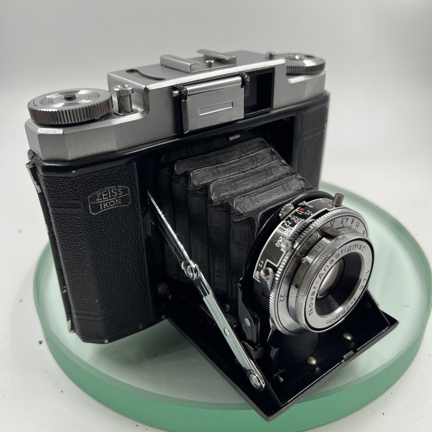 ZEISS IKON NETTAX 513/16 75mm Novar-Anastigmat Folding Camera in Case #4947