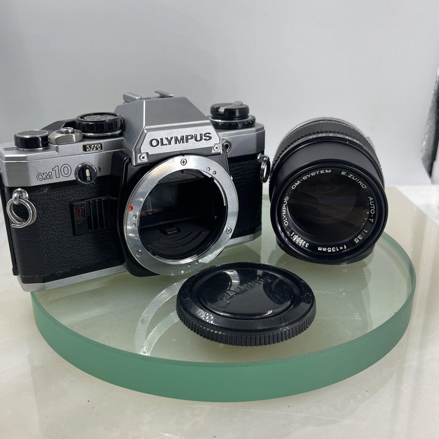 SERVICED Olympus OM10 35mm Film SLR Manual Camera + Olympus 135mm 1:3.5  MC #9270