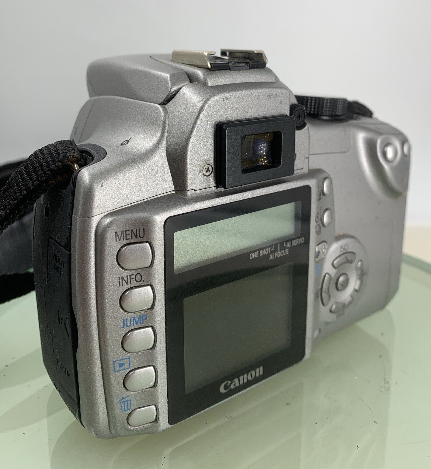 Canon EOS 350D COMPACT DIGITAL SLR Camera BODY GREY WITH CHARGER TESTED - 414