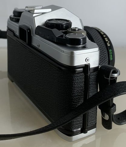 Olympus OM10 35mm Film SLR Manual Camera + Olympus 50mm f/1:1.8 MC + Case #1363