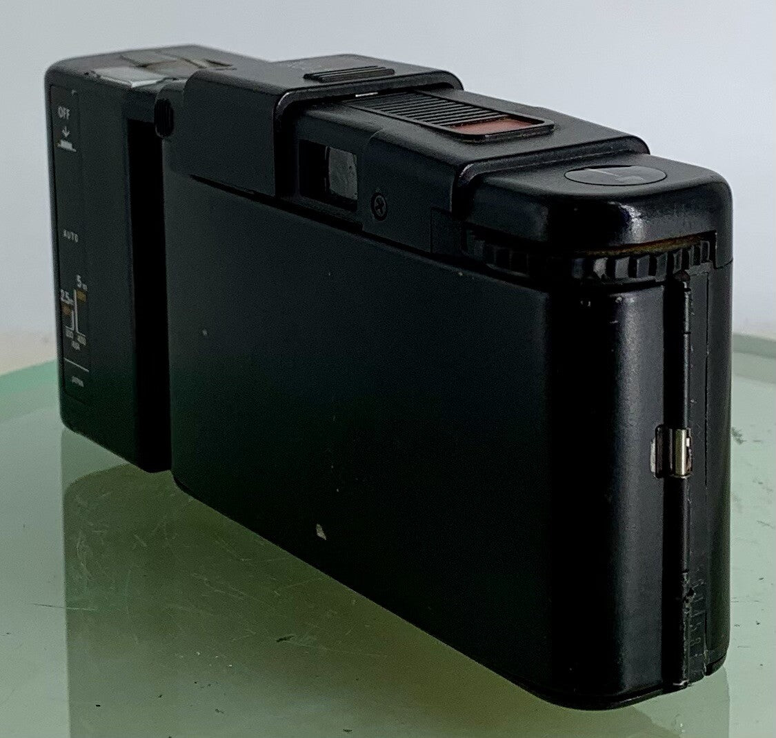 OLYMPUS XA2 Electronic Flash A11 D.ZUIKO 35mm f3.5 TESTED  POINT & SHOOT CAMERA3
