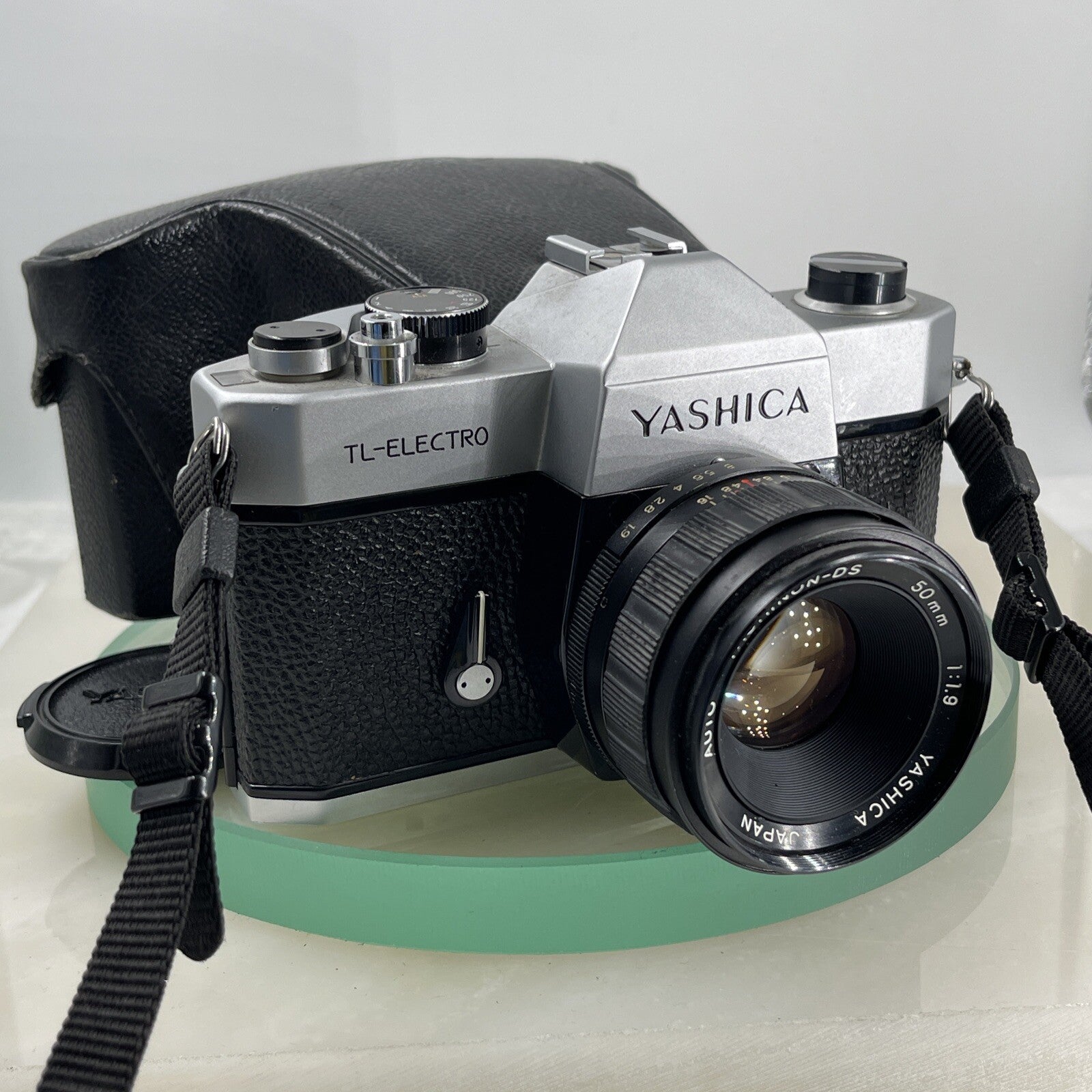 Yashica TL Electro 35mm Film Camera with Yashica Yashinon-DS f1.9 50mm Lens #9140