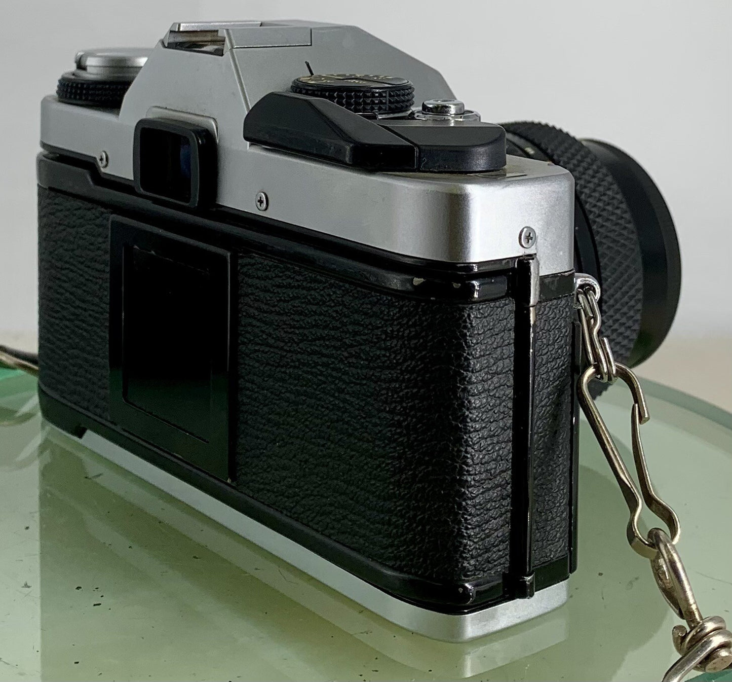 Olympus Om20 35mm slr film camera With 35-70mm f3.5-4.5 Boxed Olympus Lens, 2113