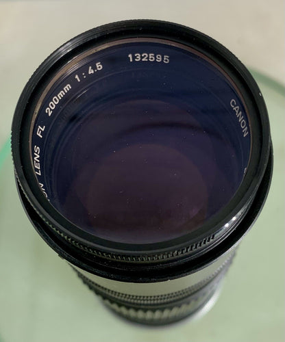 Canon Lens FL 200mm 1:4,5 in extremely good condition FD Comes with case GREAT111