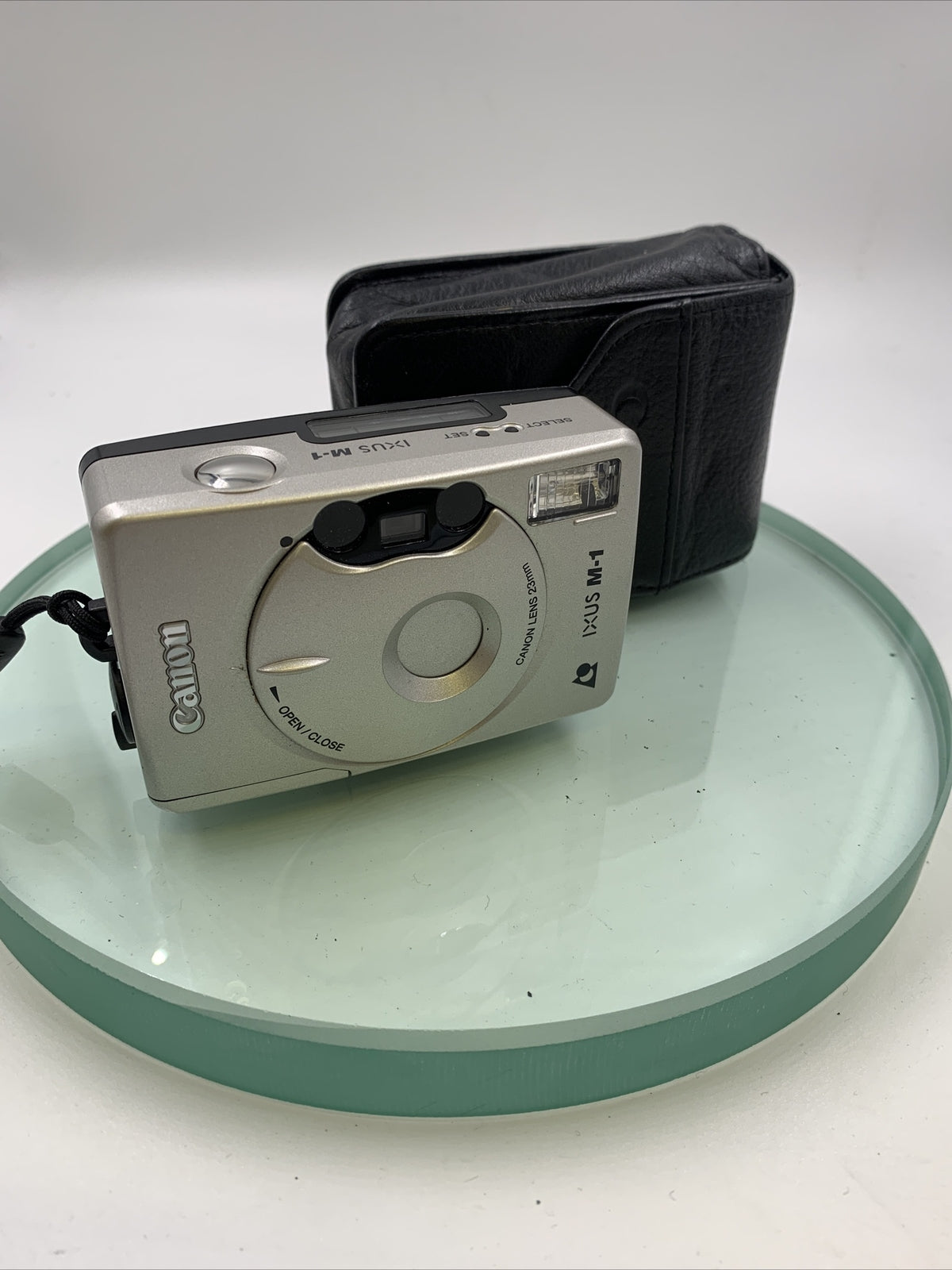 Vintage Canon IXUS M-1 APS Camera 23mm wide angle Panorama zoom Lens TESTED #4791