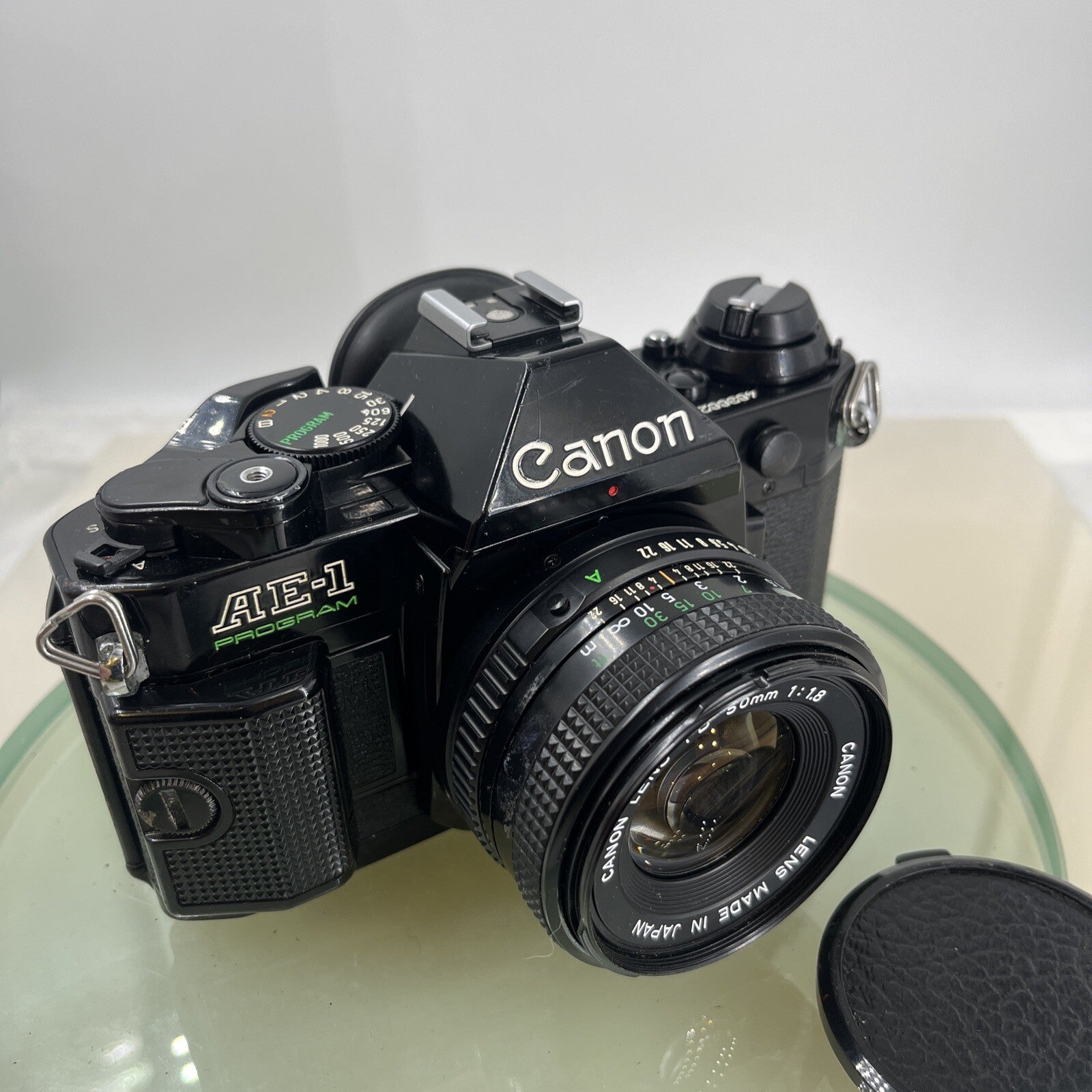 Canon AE-1 Program 35mm SLR Film Manual Camera BLACK+Canon 50mm F/1.8 FD Lens7579