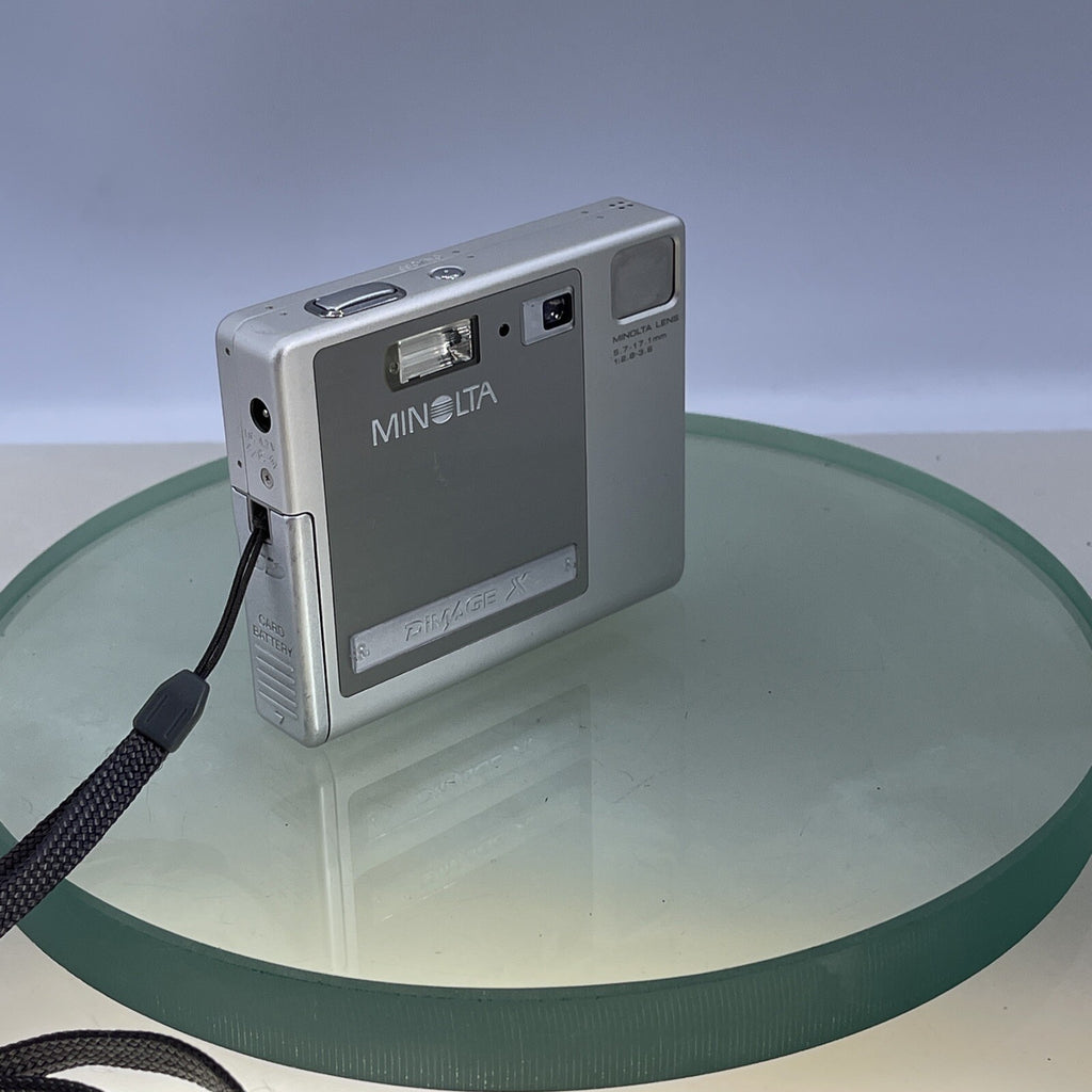 Konica Minolta Dimage X 2.0MP Compact retro Digital Camera Cased Charger +++#4671