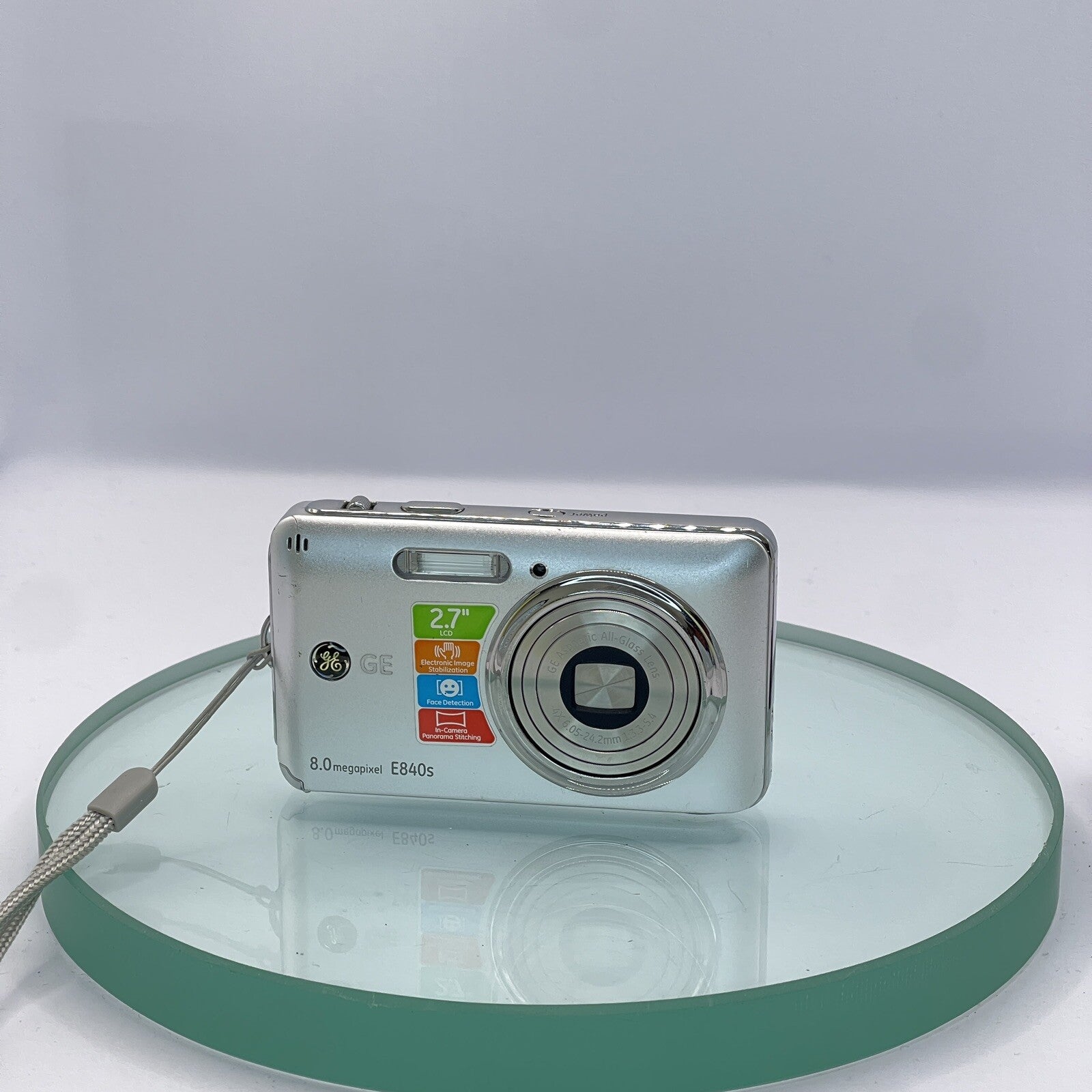 GE E840S DIGITAL CAMERA 8.0 MP 2.7" LCD - Silver, Tested, Charger #6961