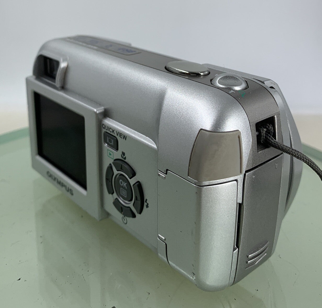 Vintage Olympus CAMEDIA 350 Zoom 3.2MP Digital Camera WITH BAG TESTED - 2086
