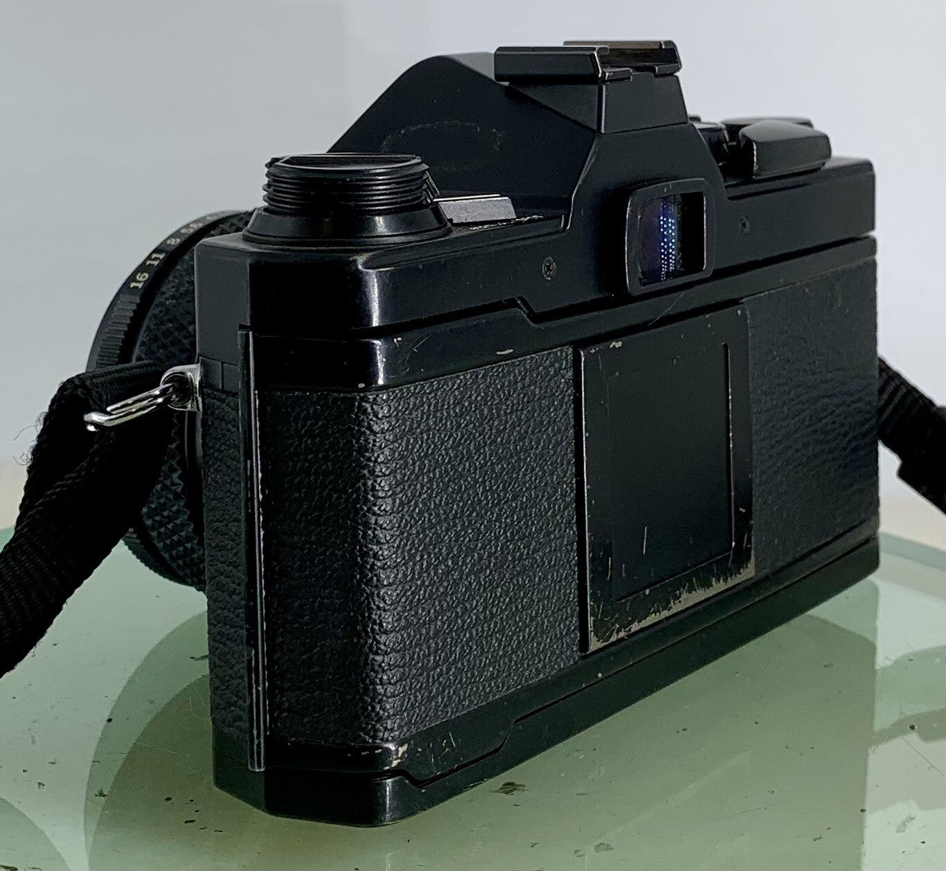 Olympus OM-2 Spot / Program SLR Camera + Olympus Zuiko  50mm f1.8 TESTED  #3135