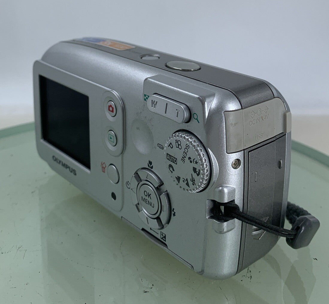 Olympus FE-120 6MP COMPACT DIGITAL CAMERA SILVER WITH COVER + WIRE TESTED - 466