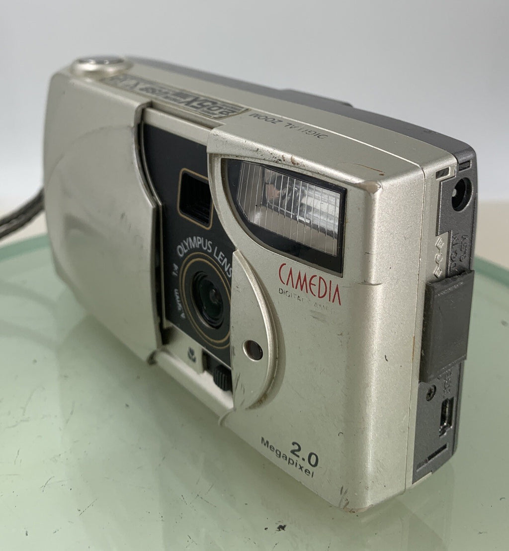 Olympus Camedia D-380 2MP Digital Compact Camera SILVER NO CHARGER - TESTED - 92
