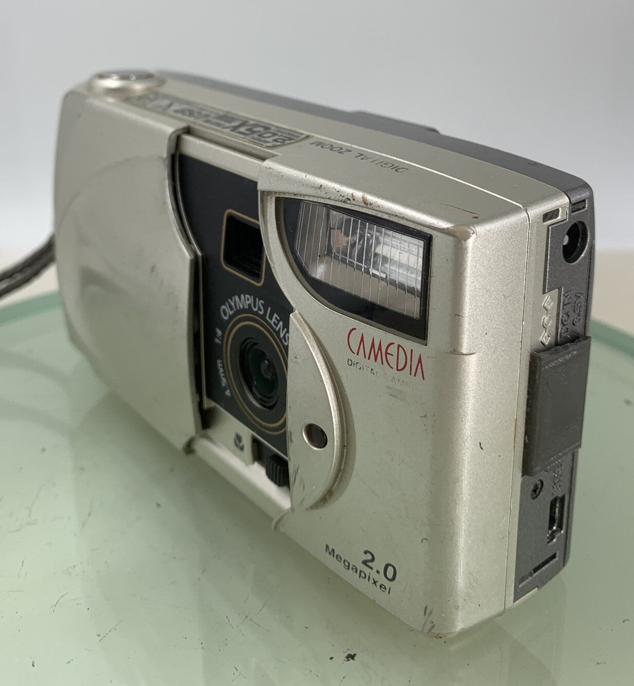 Olympus Camedia D-380 2MP Digital Compact Camera SILVER NO CHARGER - TESTED - 92