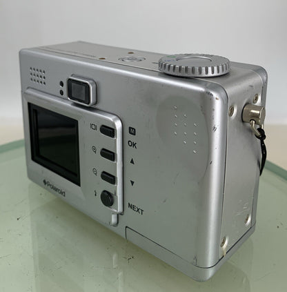 Polaroid COMPACT DIGITAL CAMERA PDC 3035 3.2MP NO CHARGER SILVER TESTED - 1326