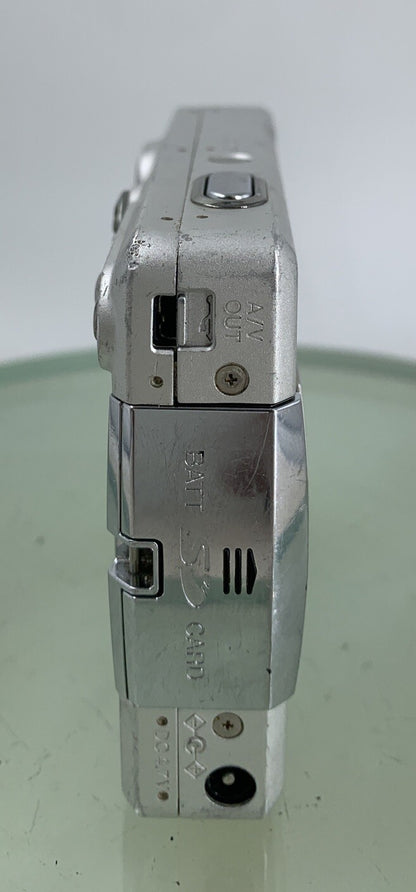 KONIKA MINOLTA DIMAGE XT CAMERA SILVER WITH BOX AND CHARGER - TESTED - 2937