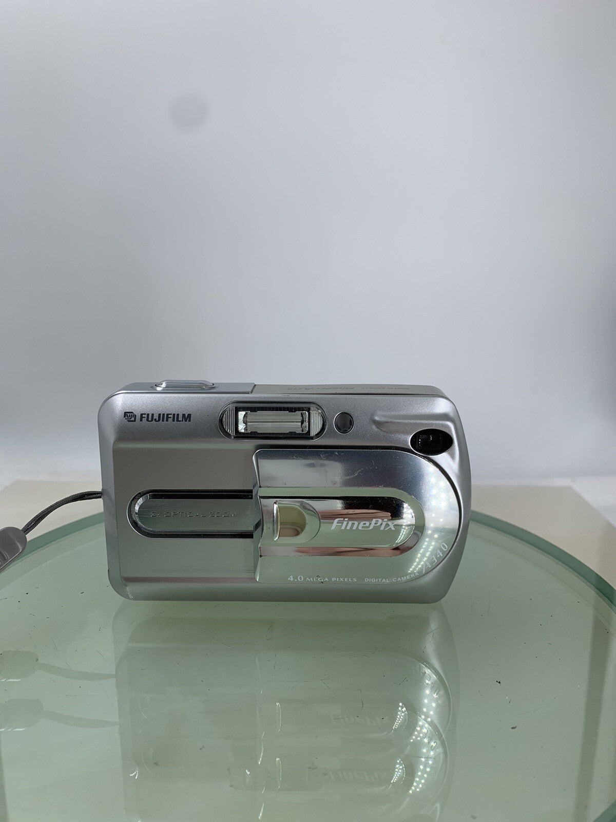 Fujifilm Finepix A340 DIGITAL CAMERA SILVER NO CHARGER NO CARD TESTED - 5870