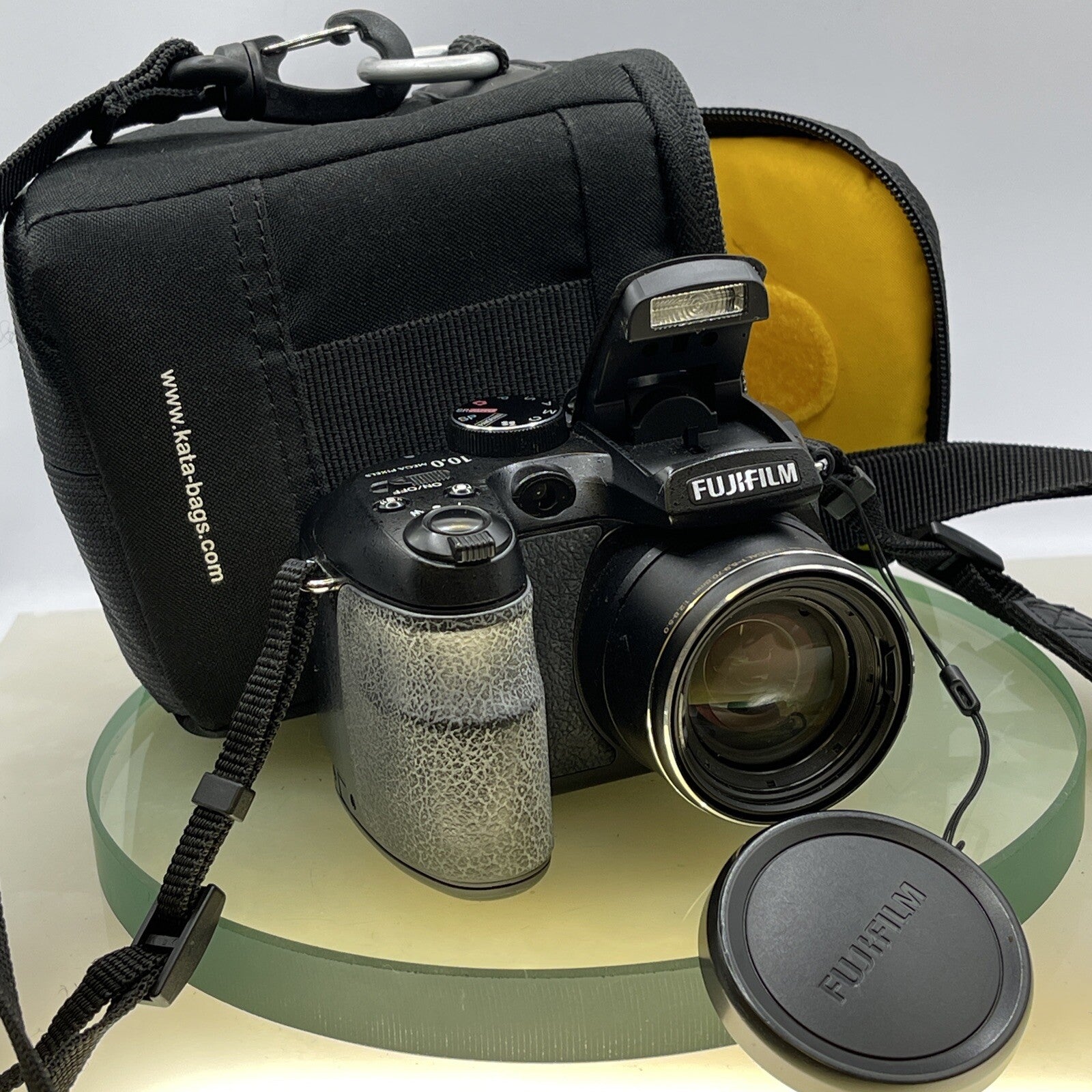 FujiFilm FinePix S1500 10MP 12x Zoom Mini SLR Style Bridge Camera Cased VGC #5460