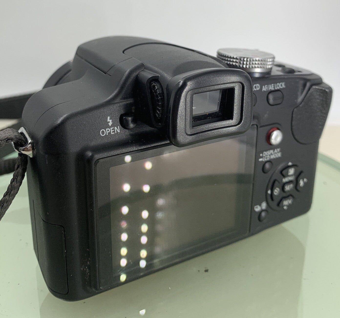 Panasonic LUMIX DMC-FZ18 8.1MP 18X OPTICAL ZOOM CAMERA+CHARGER - TESTED - 1004