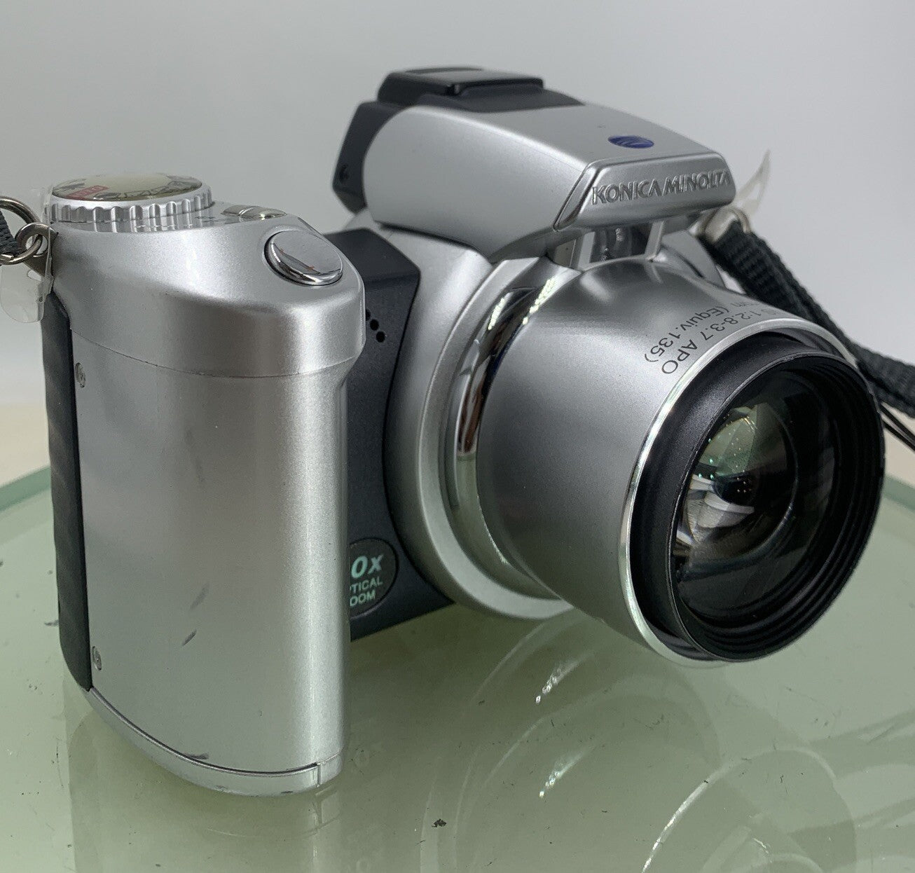 Konica Minolta Dimage Z2 COMPACT DIGITAL CAMERA 4.0MP NO CARD TESTED - 3120