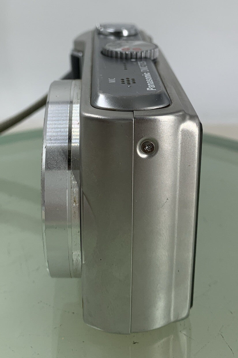 Panasonic Lumix DMC-TZ5 10x Zoom DIGITAL CAMERA NO CHARGER NO CARD TESTED - 2513