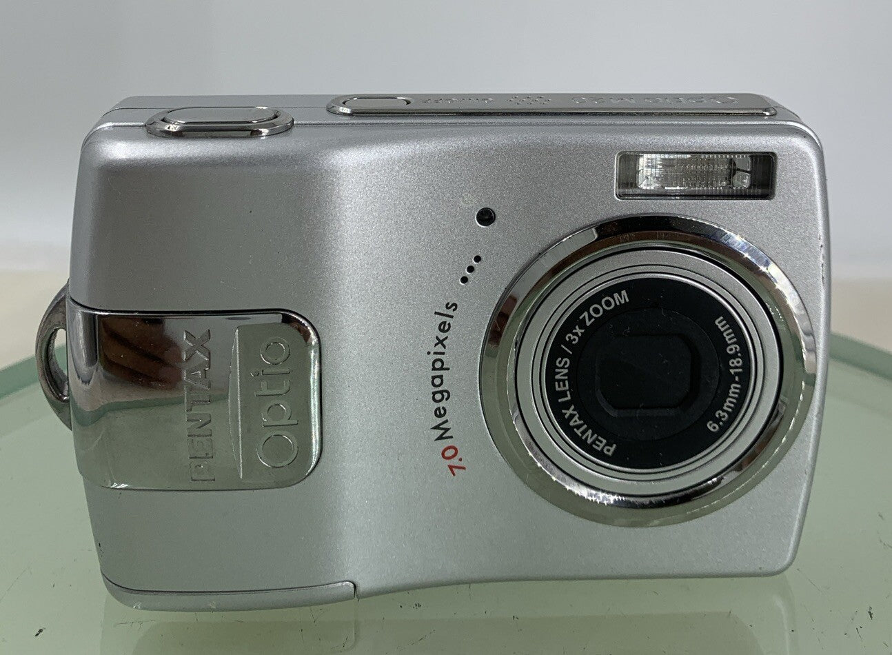 Pentax Optio M20 Digital Camera 7.0 MP 3x ZOOM SILVER NO CHARGER TESTED - 2441