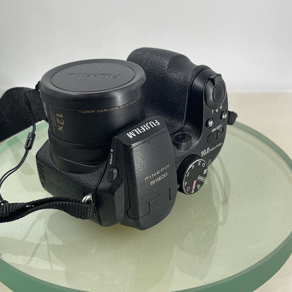 FujiFilm FinePix S1500 10MP 12x Zoom Mini SLR Style Bridge Camera Tested #5637