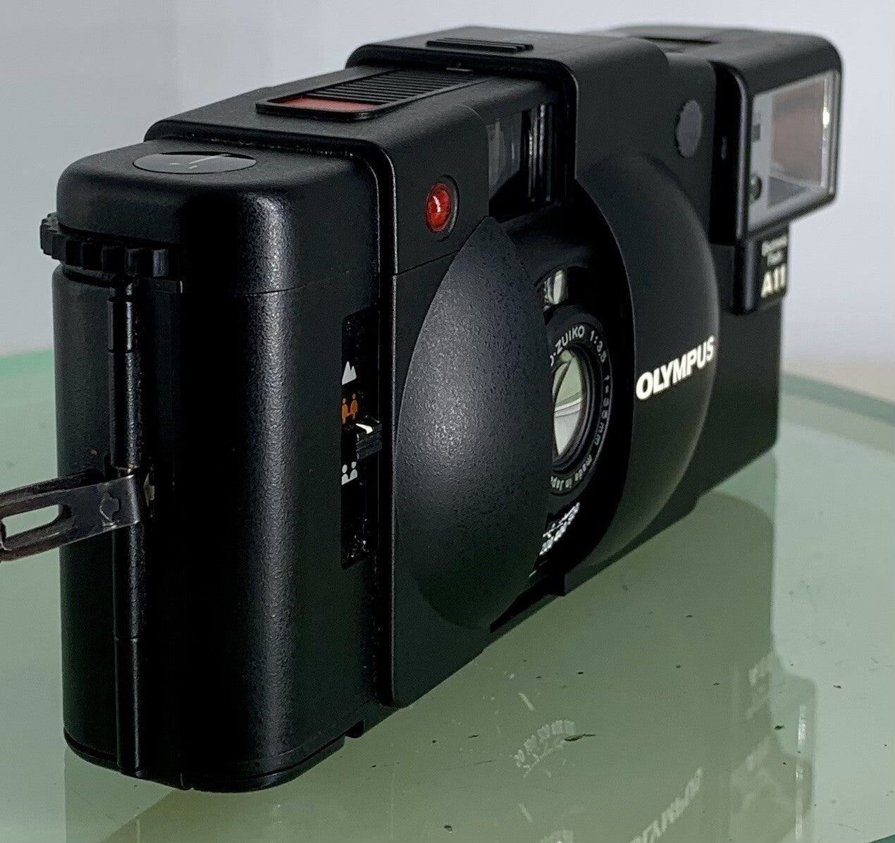 OLYMPUS XA2 Electronic Flash A11 D.ZUIKO 35mm f3.5 TESTED  POINT & SHOOT CAMERA2