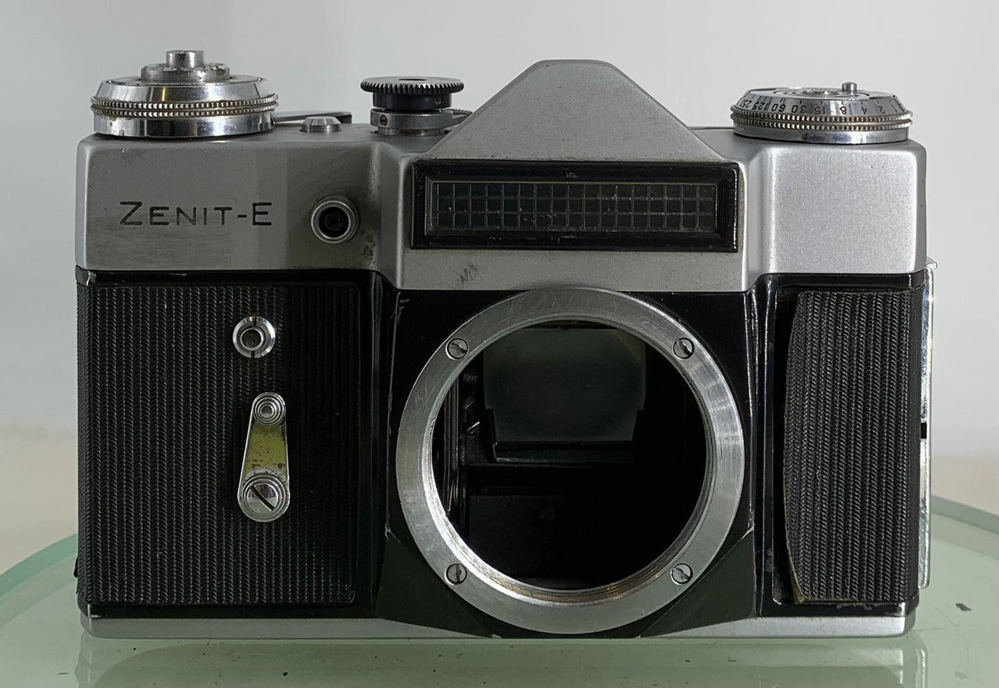 Zenit E 35mm SLR Film Camera Body Only + Tested - 4931