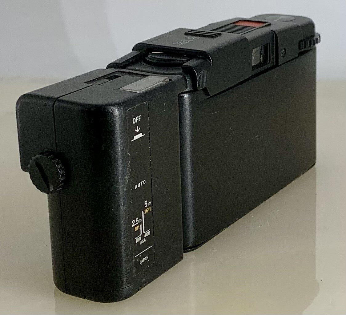 OLYMPUS XA2 Compact Camera 35mm Flash A11 D.ZUIKO 35mm f3.5 TESTED + Case 685