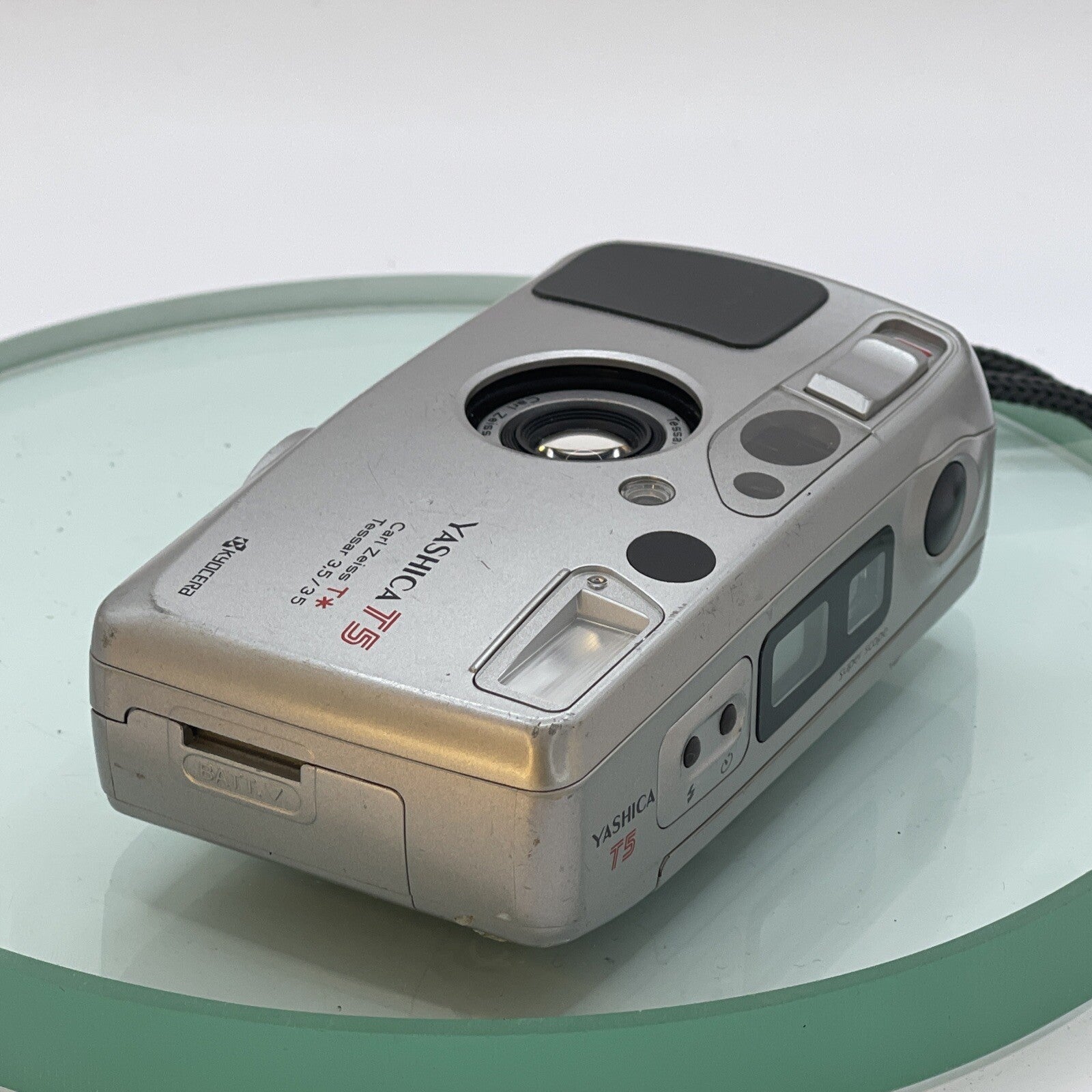 Yashica T5 Carl Zeiss T* Tessar 35mm f/3.5 Kyocera Compact Film Camera TESTED3685