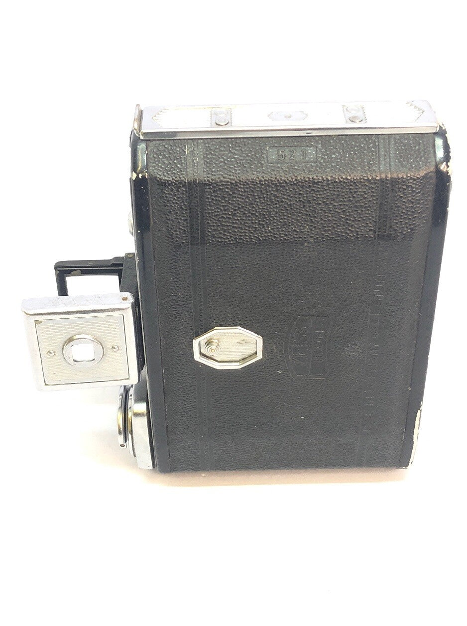 Zeiss Ikon Ikonta 521 1938-1954. Folding rollfilm camera.NOVAR 1:3.5 F=75mm 3313