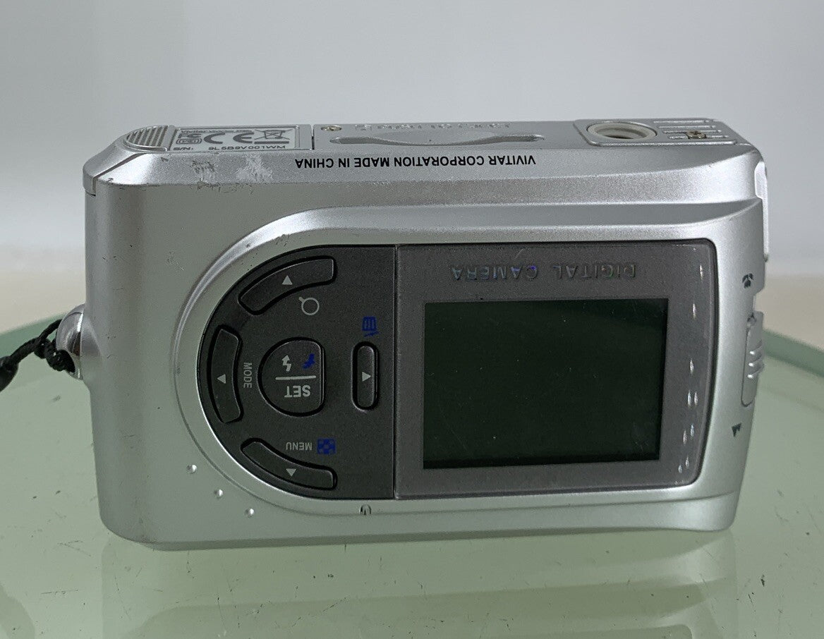 Vivitar Vivicam 3780s 3.0MP COMPACT DIGITAL CAMERA SILVER NOBATTERY TESTED - 2561