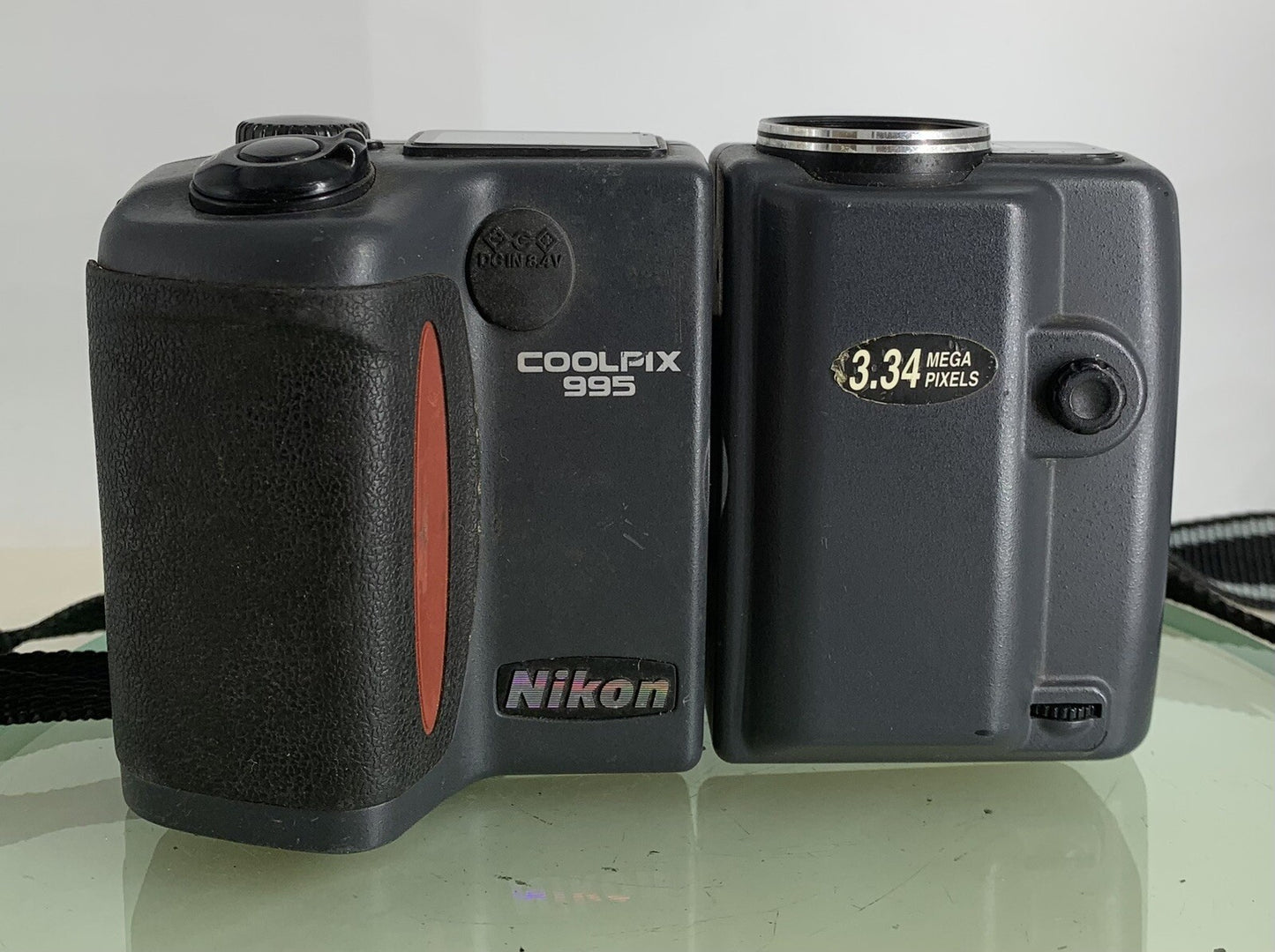 Nikon Digital Camera Coolpix 995 3.3MP Grey Retro Vintage+CHARGER-TESTED - 6801