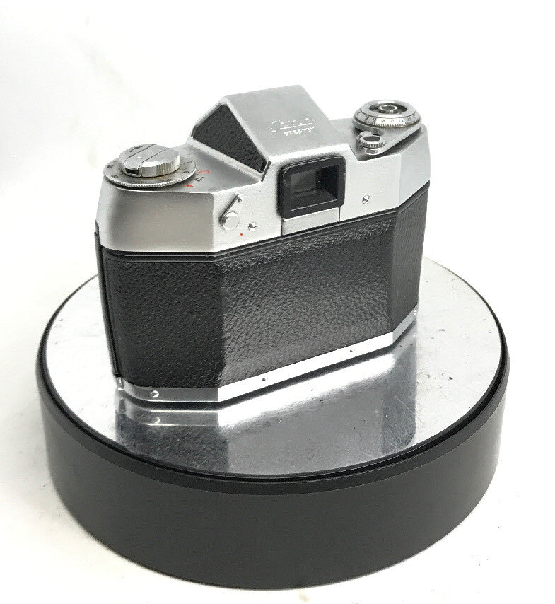 Exa . II a35mm Film SLR Camera, E. Ludwig Meritar f/2.9 50mm lens & case /1033