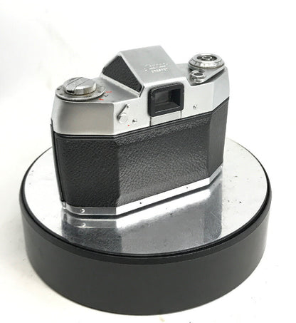 Exa . II a35mm Film SLR Camera, E. Ludwig Meritar f/2.9 50mm lens & case /1033