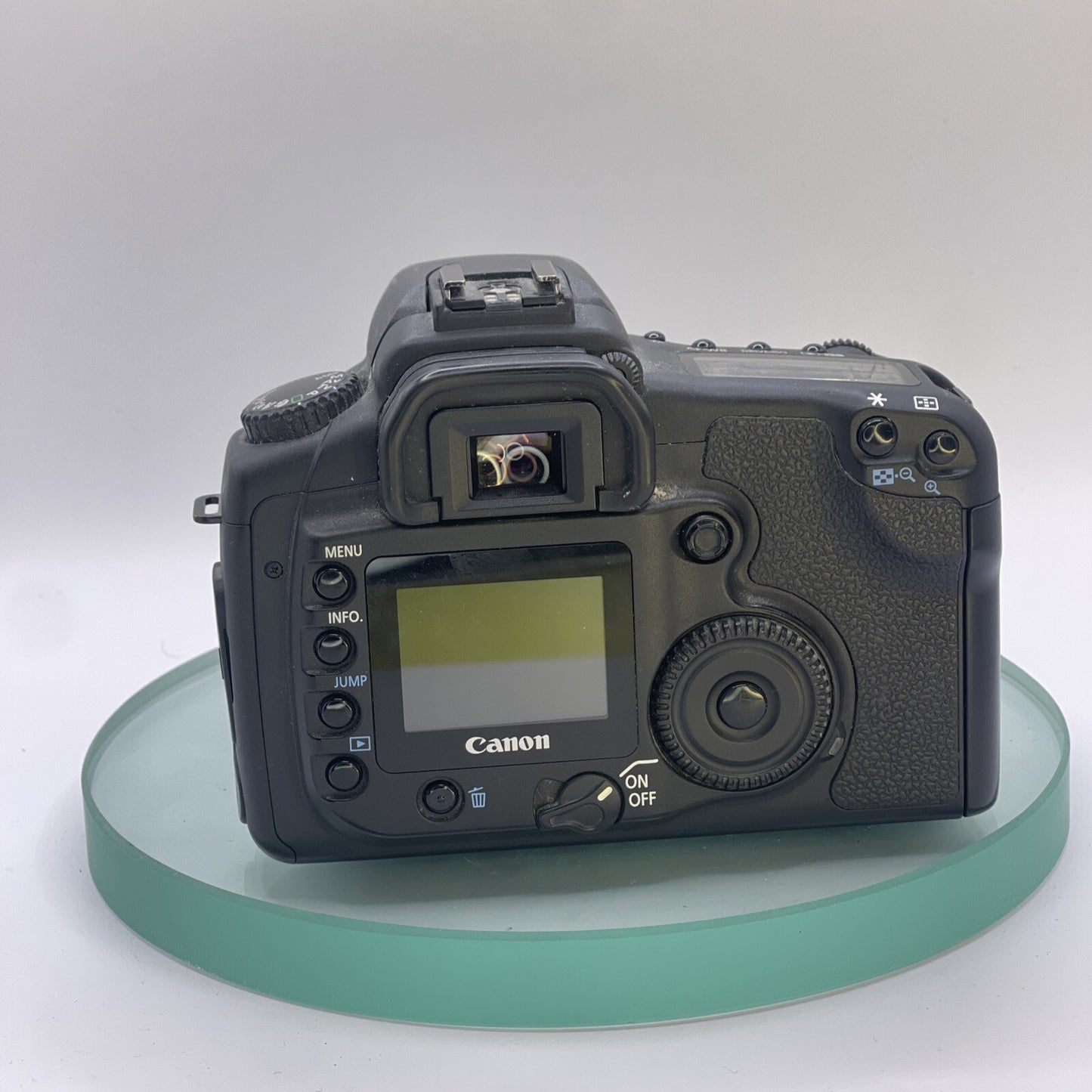Canon EOS 20D DSLR Camera with EF-S II 18-55mm, Charger lens few fugus on sides3