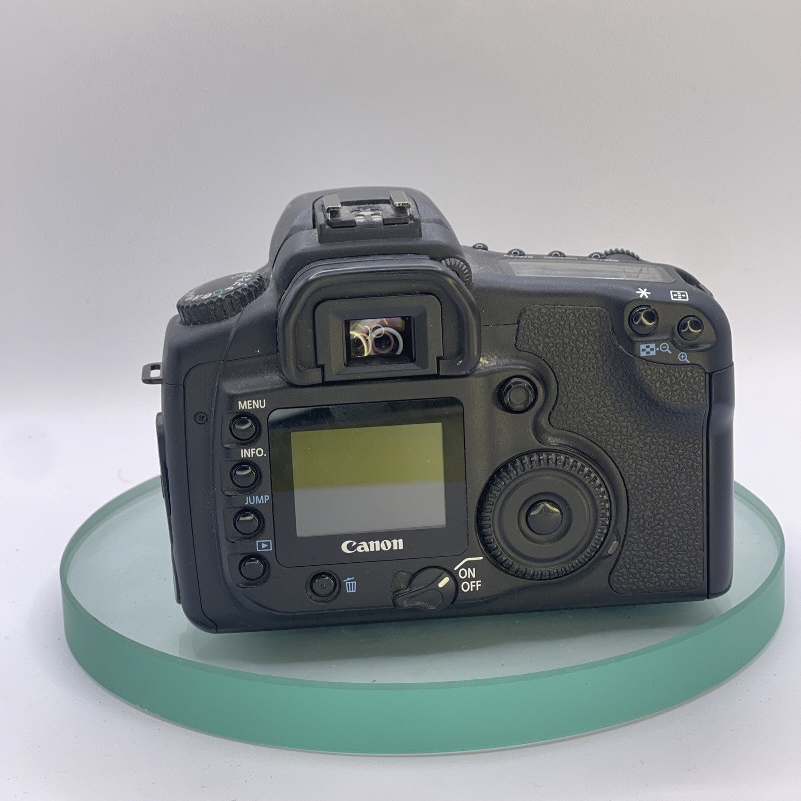 Canon EOS 20D DSLR Camera with EF-S II 18-55mm, Charger lens few fugus on sides3