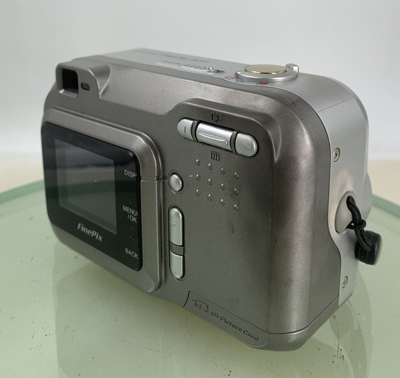 Fujifilm COMPACT Digital Camera FinePix A204 2.0MP 32MB CARD SILVER TESTED - 1436