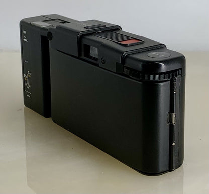 OLYMPUS XA2 Compact Camera 35mm Flash A11 D.ZUIKO 35mm f3.5 TESTED + Case 683
