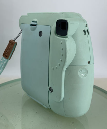 FUJIFILM INSTAX Mini 9 GREEN CAMERA GOOD CONDITION - TESTED - 3226