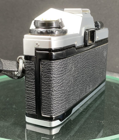 Olympus OM-10 35mm SLR Film Camera Body Only FULLY WORKING #1004