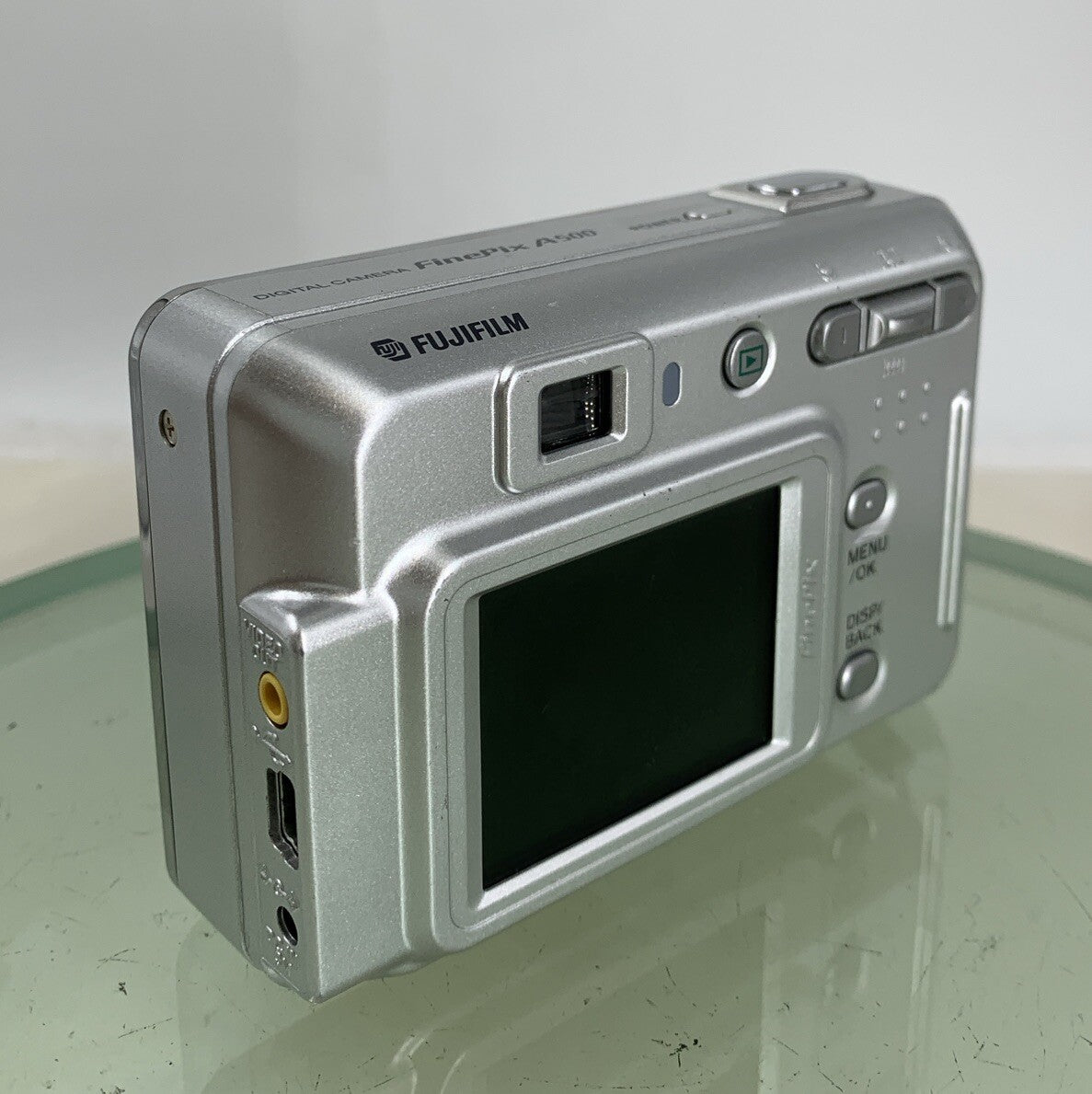 Fujifilm FINEPIX DIGITAL CAMERA A500 5.1MP NO SD CARD SILVER TESTED - 354