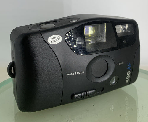Boots 400AF BLACK POINT AND SHOOT FILM CAMERA AUTOFOCUS NOBATTERY TESTED - 8060