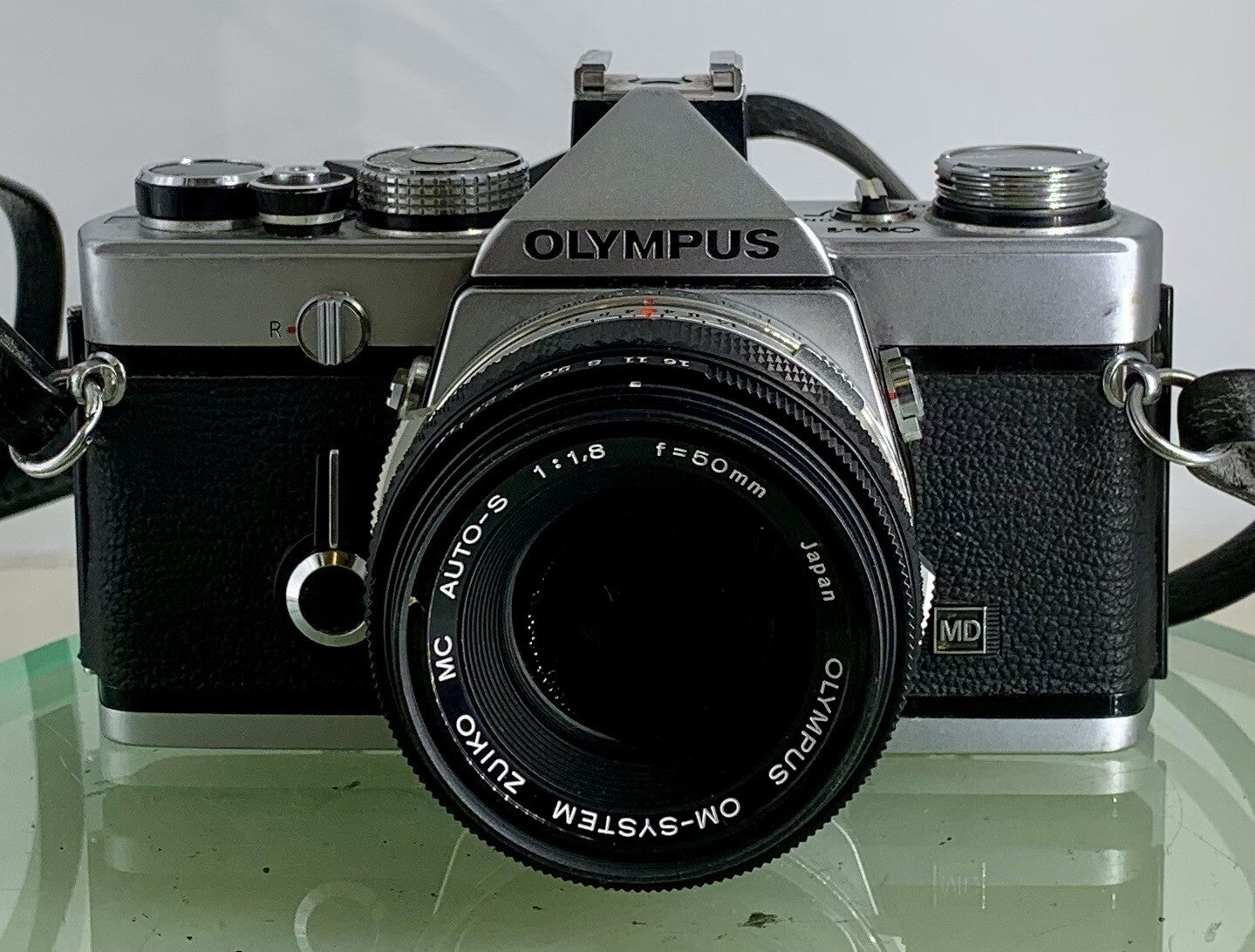 Olympus OM-1 MD 35mm SLR Film Camera &  Olympus ZUIKO  50mm f1.8 Lens- TESTED3011