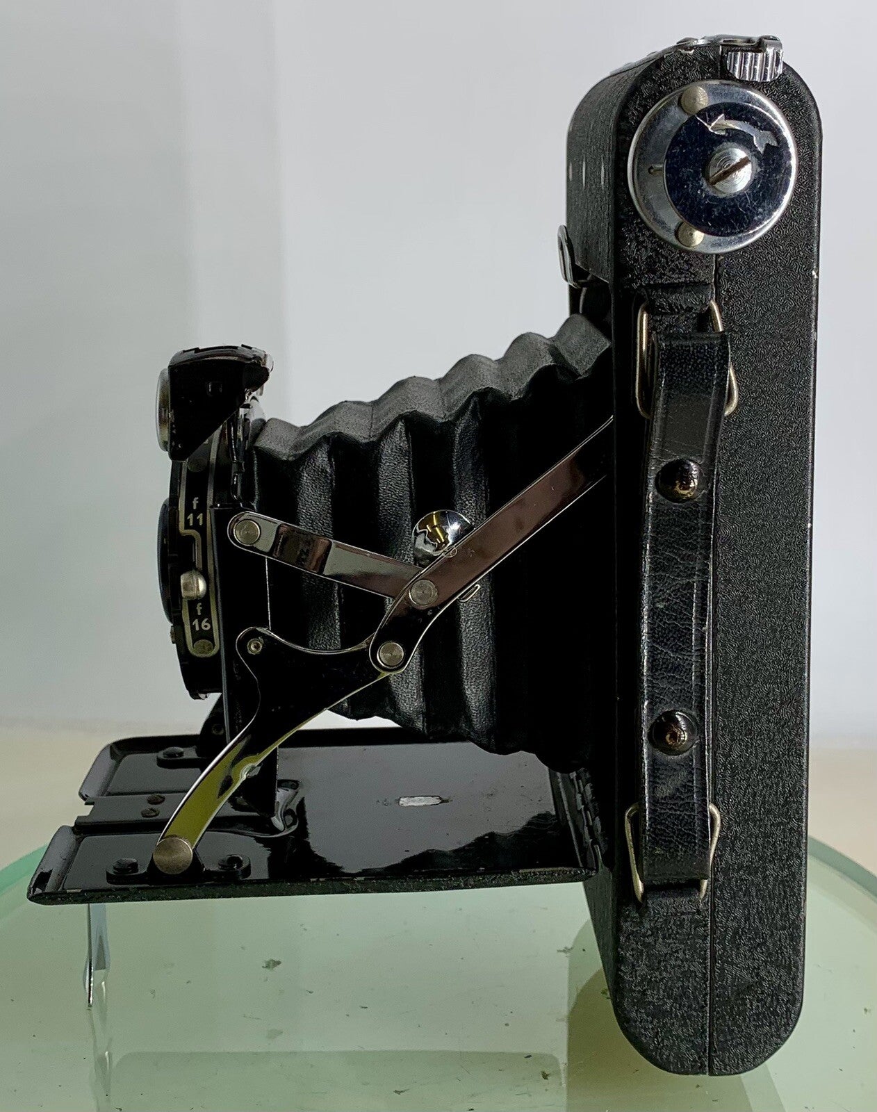 VINTAGE KERSHAW EIGHT-20 PENGUIN BLACK MADE IN ENGLAND FOLDING CAMERA TESTED-3265